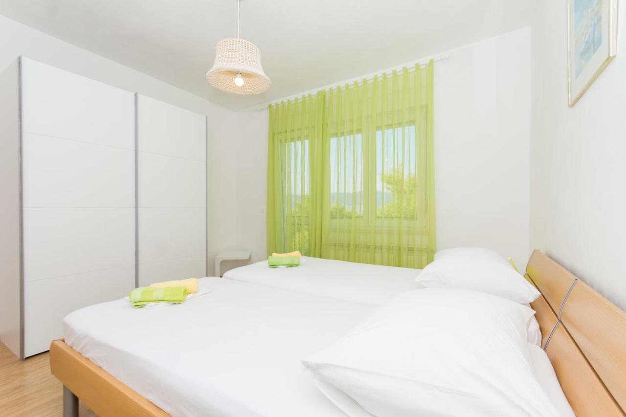Apartman Domic Slatine Eksteriør billede